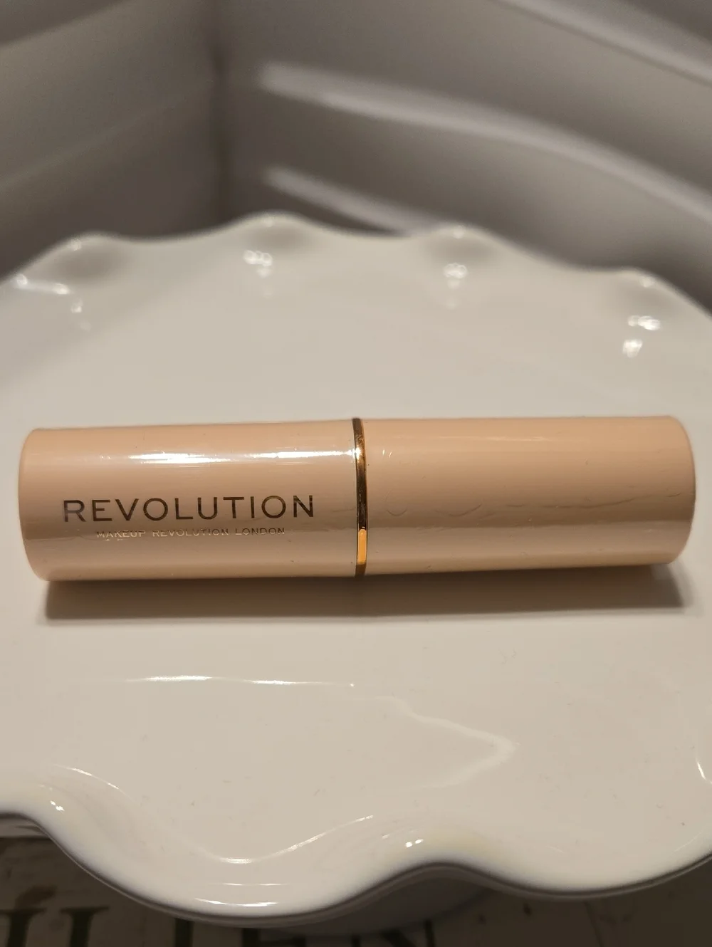Revolution Fast Base Stick Foundation - F5